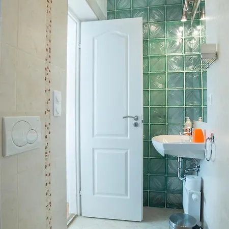 Toldi Panzio Hotel
