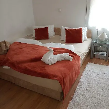 Toldi Panzio Otel