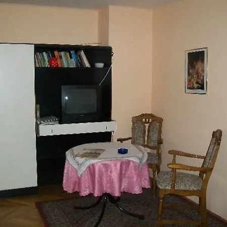 Pensiune Toldi Panzio 3*