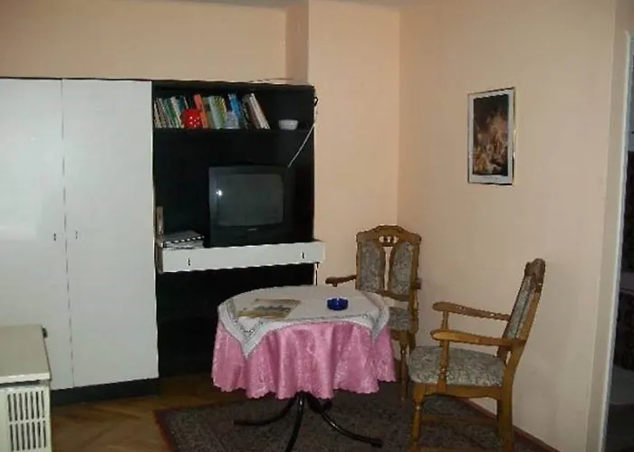 Отель Toldi Panzio 3*