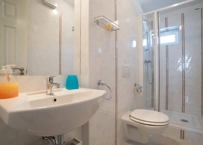 Toldi Panzio 3*
